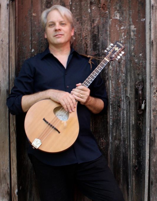 Chris Braddock playing oud